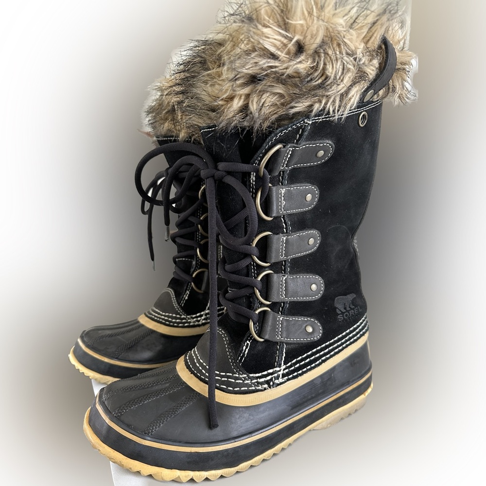 Sorel winter boot, Joan of Artic. Size 6